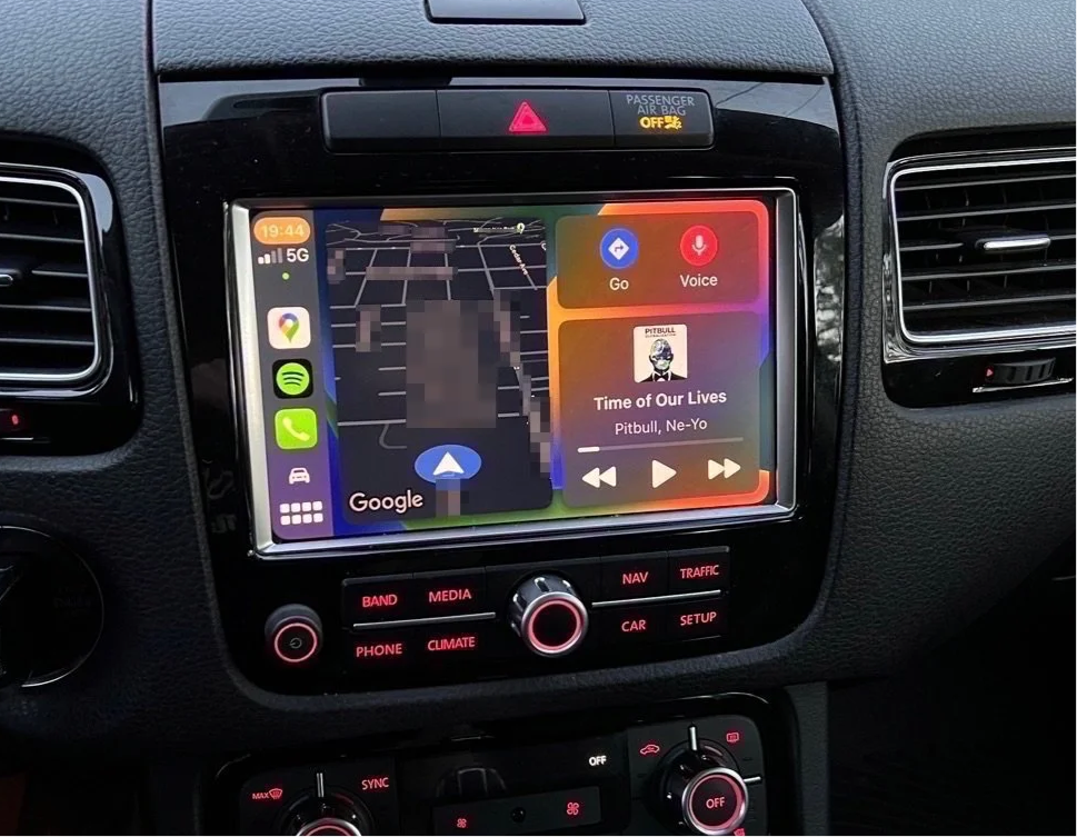 VW Touareg Apple CarPlay & Android Auto